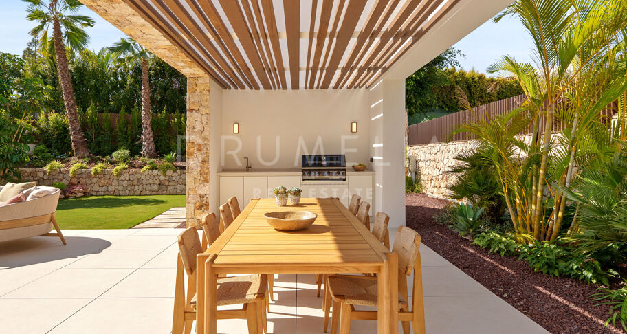 Luxury villa with a privileged location on the Golden Mile