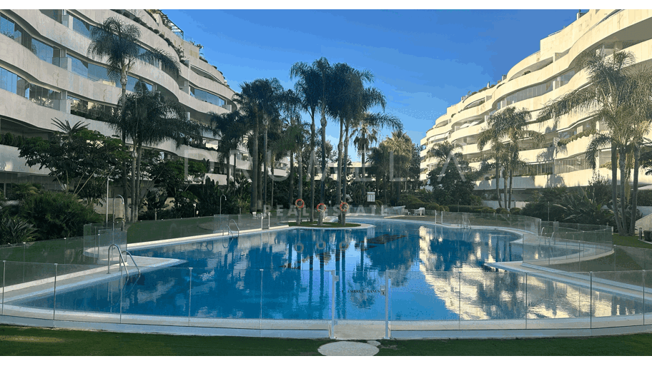 Элегантная Квартира на Первом Этажe в El Embrujo Marbella