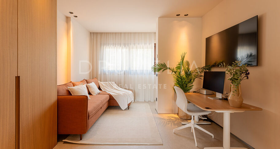 Renovated Penthouse with Style and Privacy in Lomas del Rey