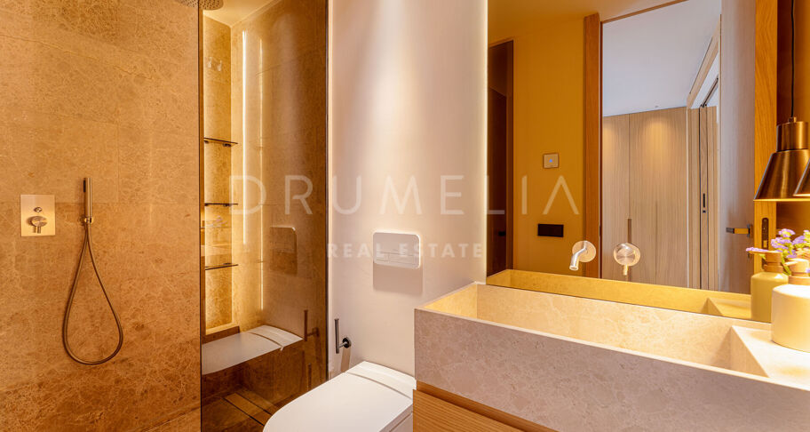 Renovated Penthouse with Style and Privacy in Lomas del Rey