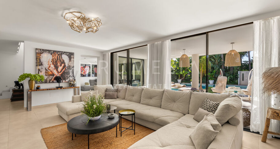 Isla Brisa — an incredible contemporary home on the front line of the golf course in Las Brisas, Nueva Andalucía, Marbella