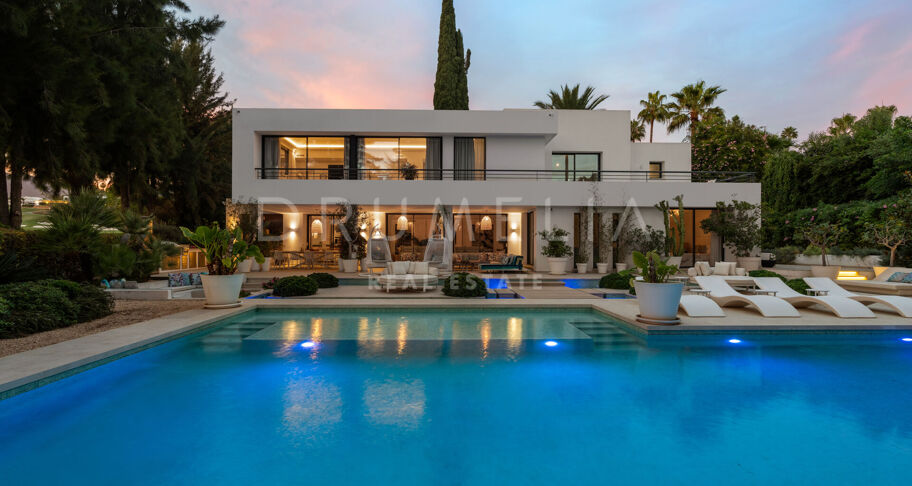 Isla Brisa — an incredible contemporary home on the front line of the golf course in Las Brisas, Nueva Andalucía, Marbella