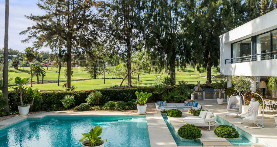 Isla Brisa — an incredible contemporary home on the front line of the golf course in Las Brisas, Nueva Andalucía, Marbella