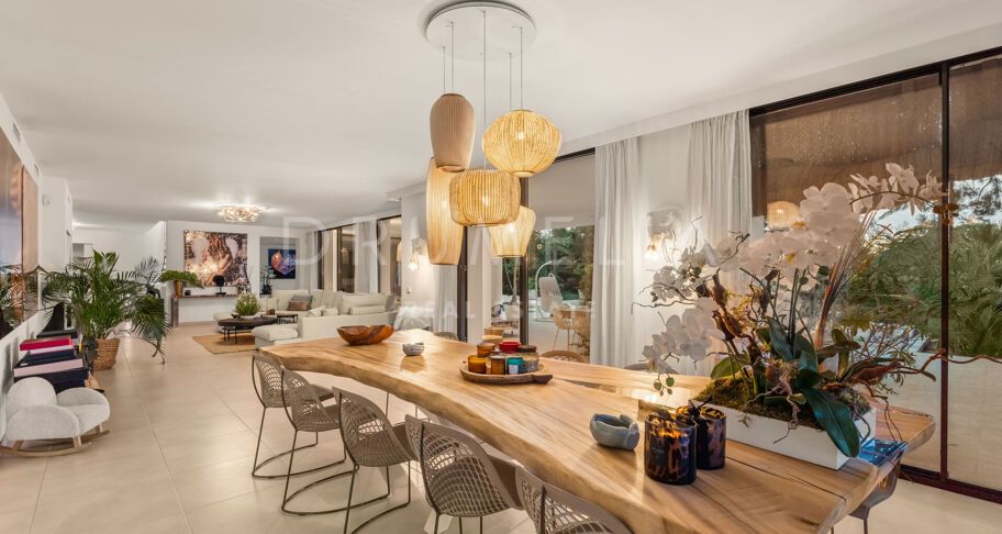 Isla Brisa — an incredible contemporary home on the front line of the golf course in Las Brisas, Nueva Andalucía, Marbella
