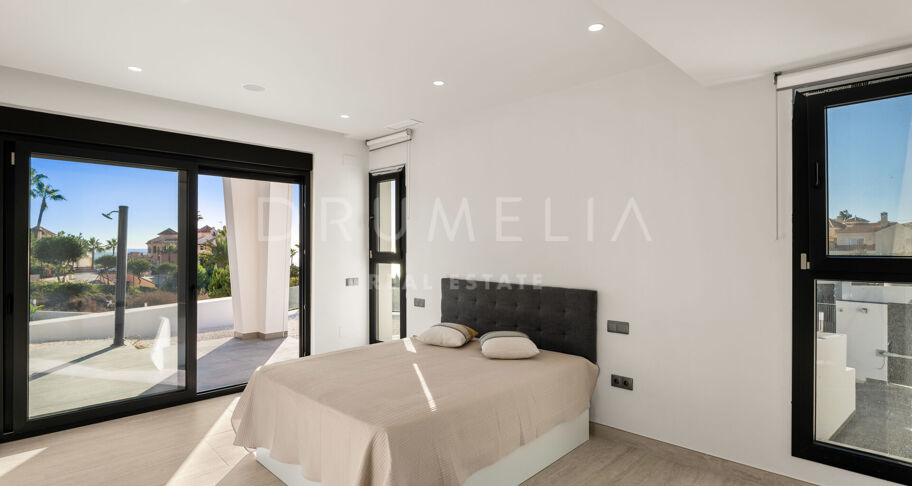 Villa te koop in El Faro, Mijas Costa
