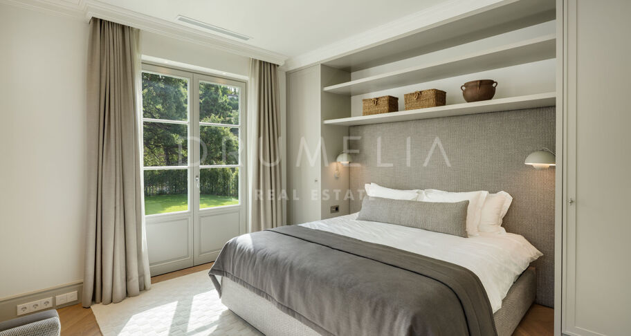 Moderne villa med fjellutsikt i La Zagaleta, Benahavís