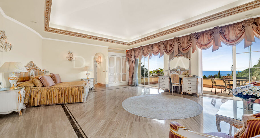Luxe mediterrane residentie in Sierra Blanca, Marbella