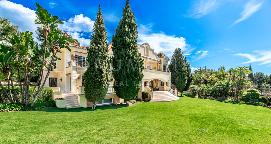 Luxe mediterrane residentie in Sierra Blanca, Marbella