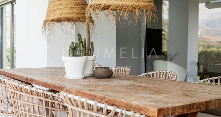 Elegant vier slaapkamer appartement in Santa Clara, Oost Marbella