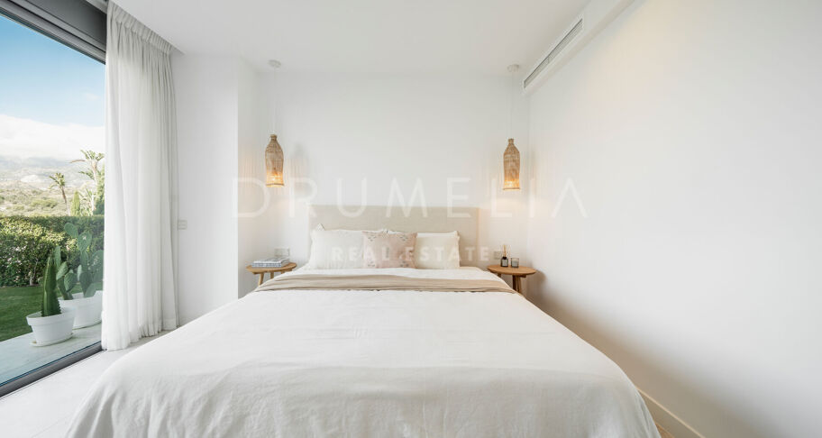 Elegant vier slaapkamer appartement in Santa Clara, Oost Marbella