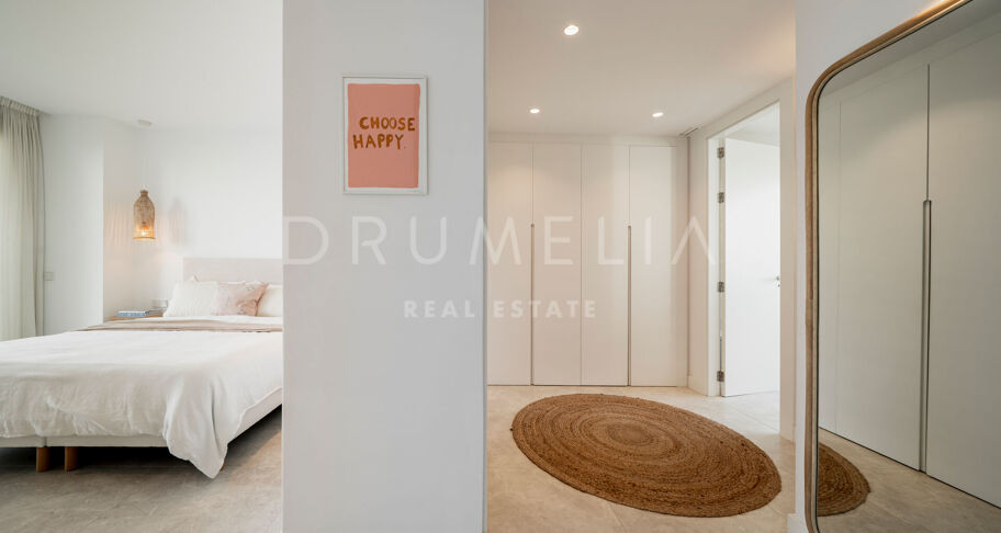Elegant vier slaapkamer appartement in Santa Clara, Oost Marbella