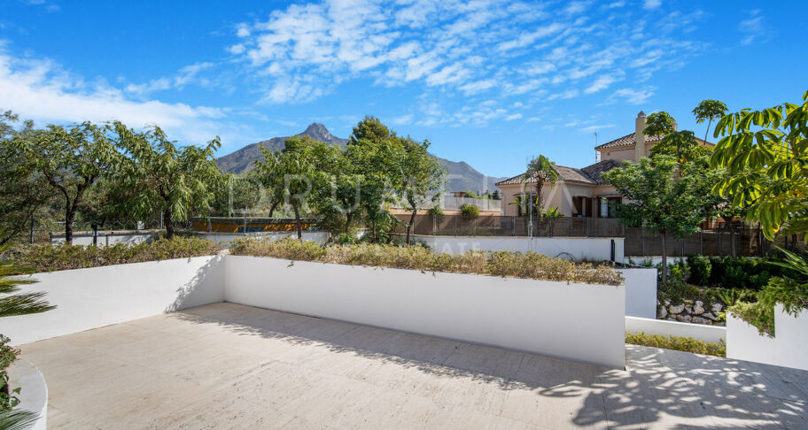 Elegant Villa in Las Lomas de Magna Marbella