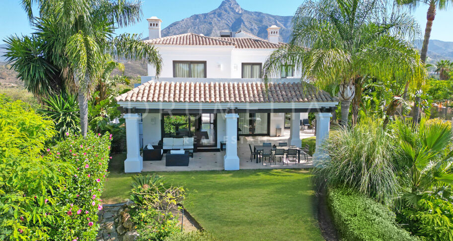Elegant Villa in Las Lomas de Magna Marbella