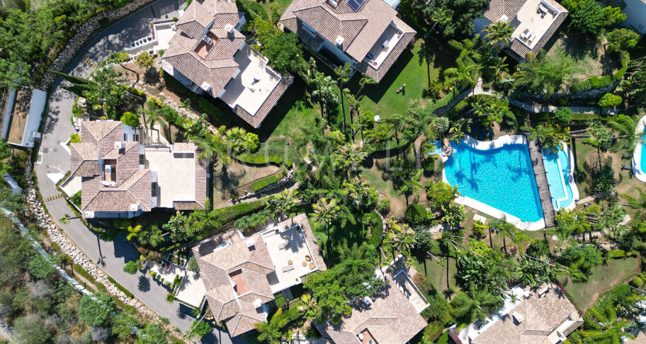 Elegant Villa in Las Lomas de Magna Marbella