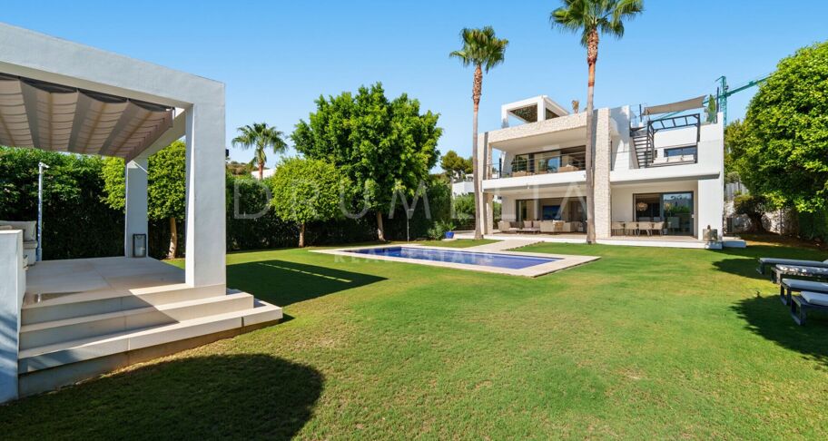 Elegant modern huis in Nueva Andalucía