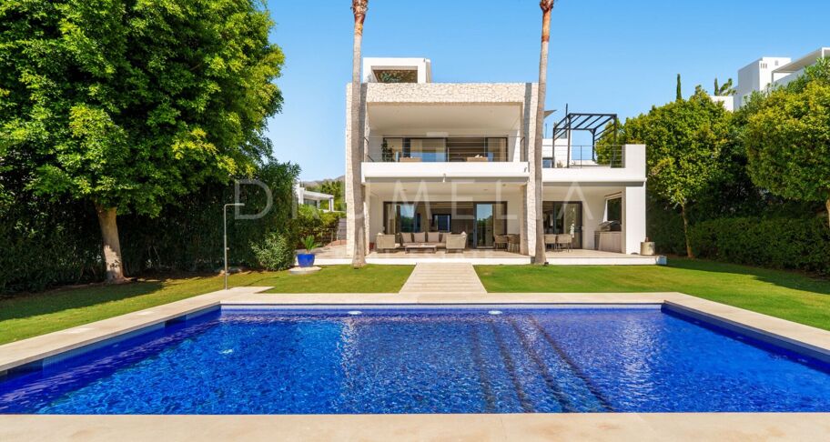 Elegant modern huis in Nueva Andalucía