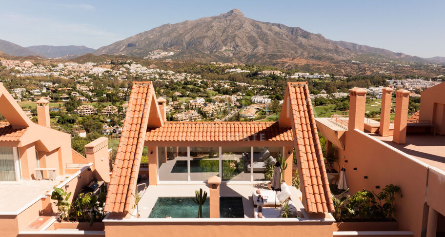 Totalrenovert penthouse med privat takbasseng i Marbella