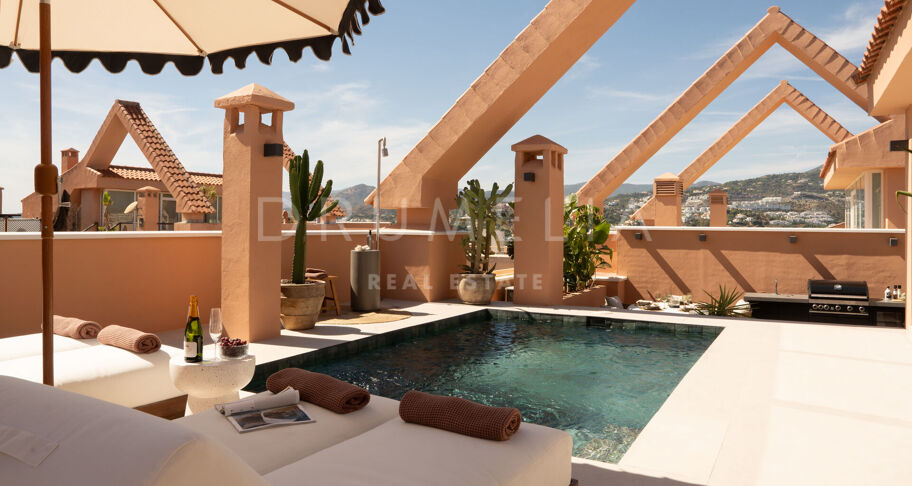 Totalrenovert penthouse med privat takbasseng i Marbella