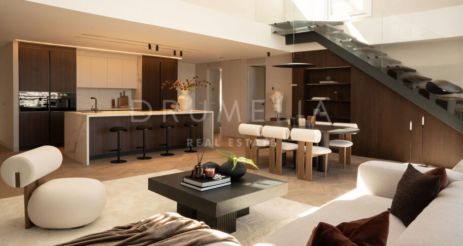 Totalrenovert penthouse med privat takbasseng i Marbella