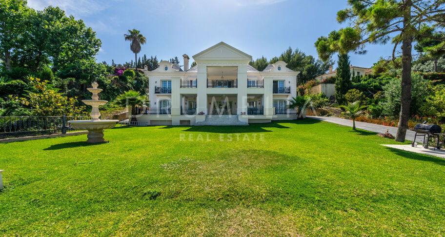 Große Luxusvilla mit Blick auf La Concha in Cascada de Camoján, Marbella