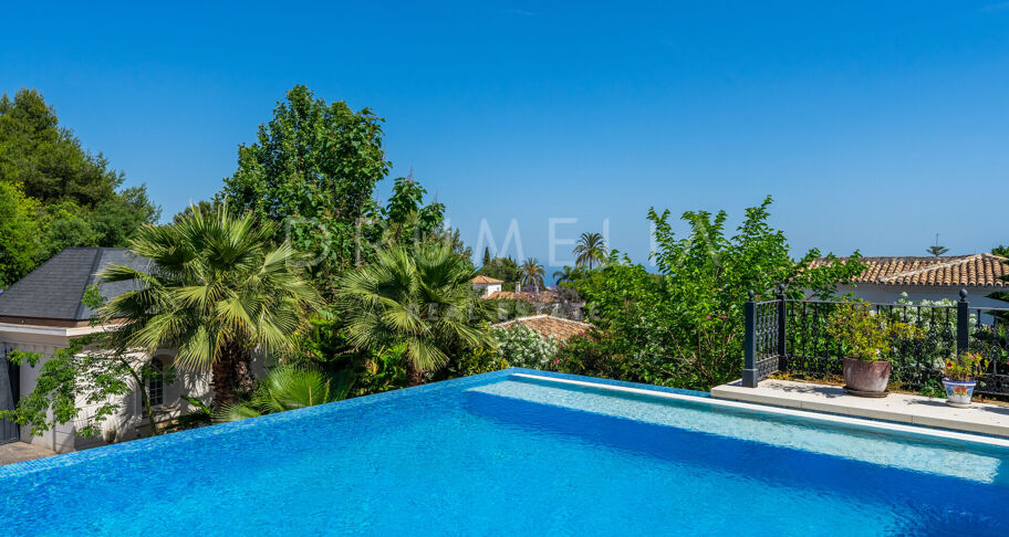 Große Luxusvilla mit Blick auf La Concha in Cascada de Camoján, Marbella