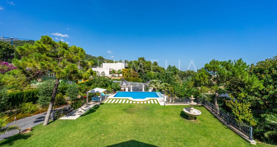 Große Luxusvilla mit Blick auf La Concha in Cascada de Camoján, Marbella