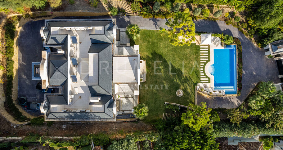 Große Luxusvilla mit Blick auf La Concha in Cascada de Camoján, Marbella