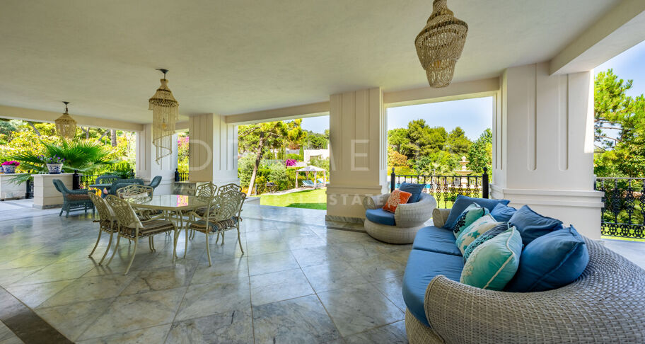 Große Luxusvilla mit Blick auf La Concha in Cascada de Camoján, Marbella