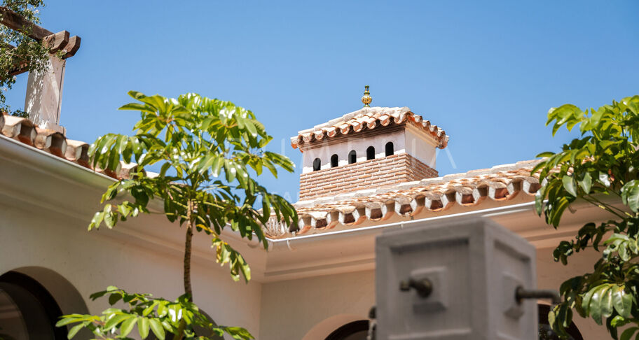 Élégante villa andalouse avec vue sur le lac près de Marbella – Istán