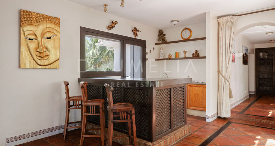 Élégante villa andalouse avec vue sur le lac près de Marbella – Istán