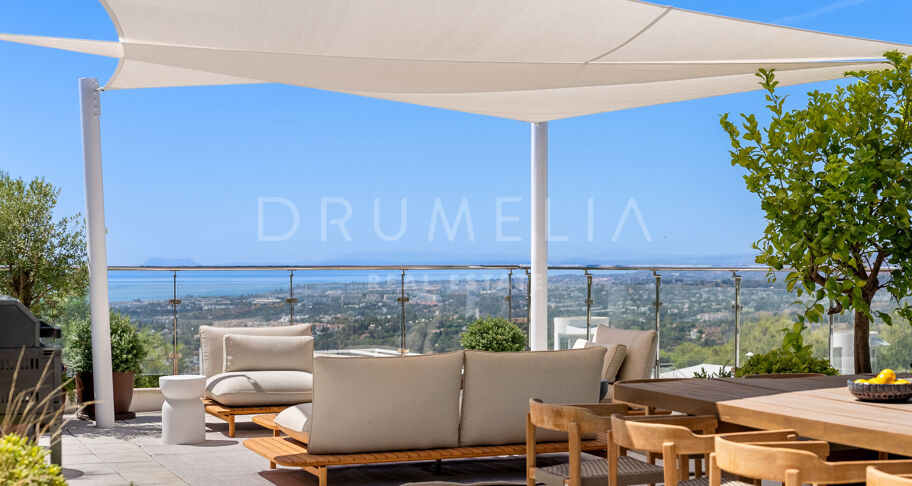 Luxury Villa with Sea Views in the Exclusive Sierra Blanca Area