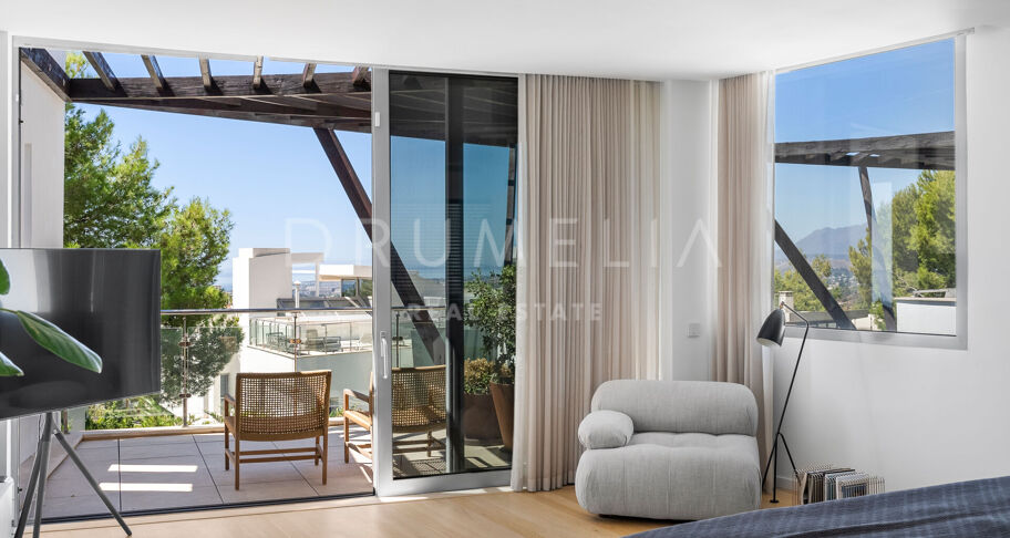 Luxury Villa with Sea Views in the Exclusive Sierra Blanca Area