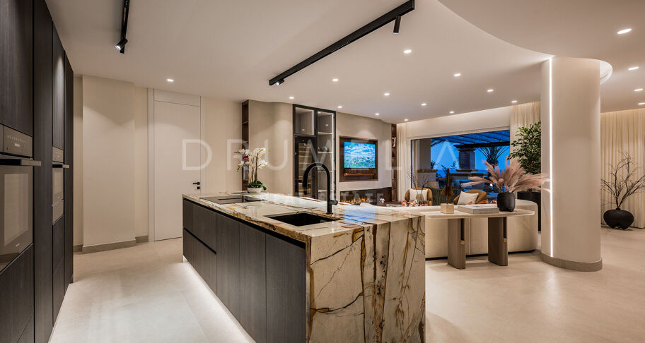 Beachfront Elegance with Sea Views in Río Real Playa, Marbella