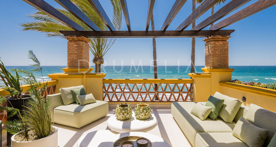 Beachfront Elegance with Sea Views in Río Real Playa, Marbella