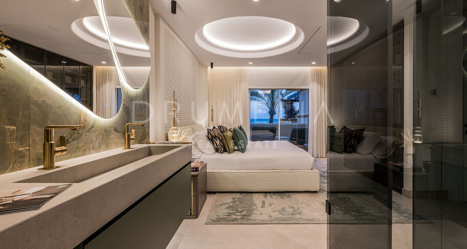 Beachfront Elegance with Sea Views in Río Real Playa, Marbella