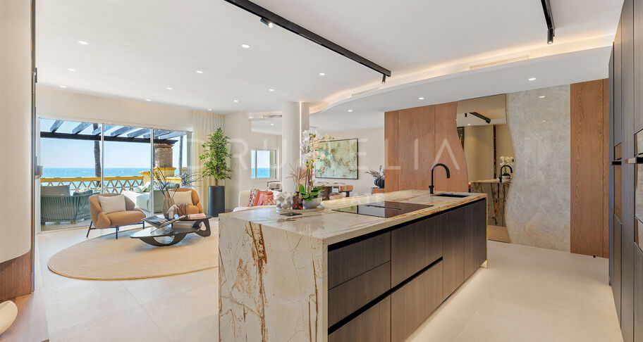 Beachfront Elegance with Sea Views in Río Real Playa, Marbella