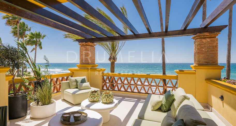 Beachfront Elegance with Sea Views in Río Real Playa, Marbella