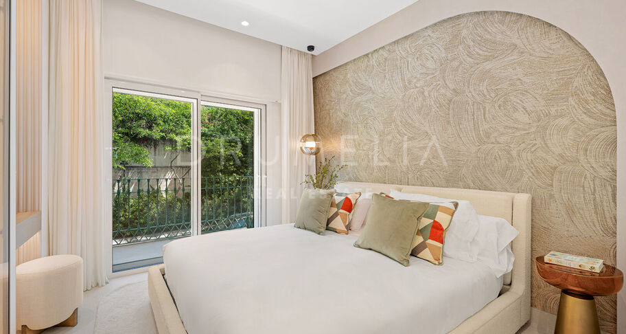 Beachfront Elegance with Sea Views in Río Real Playa, Marbella