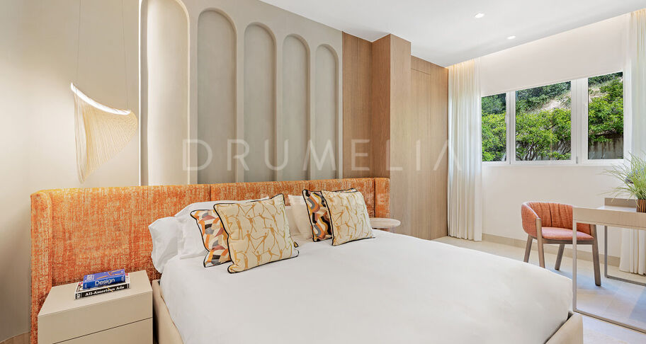 Beachfront Elegance with Sea Views in Río Real Playa, Marbella