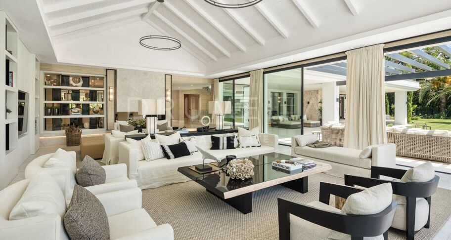 Villa Solstice - Wyjątkowa Willa Frontowa przy Polu Golfowym w Sercu Nueva Andalucía, Marbella