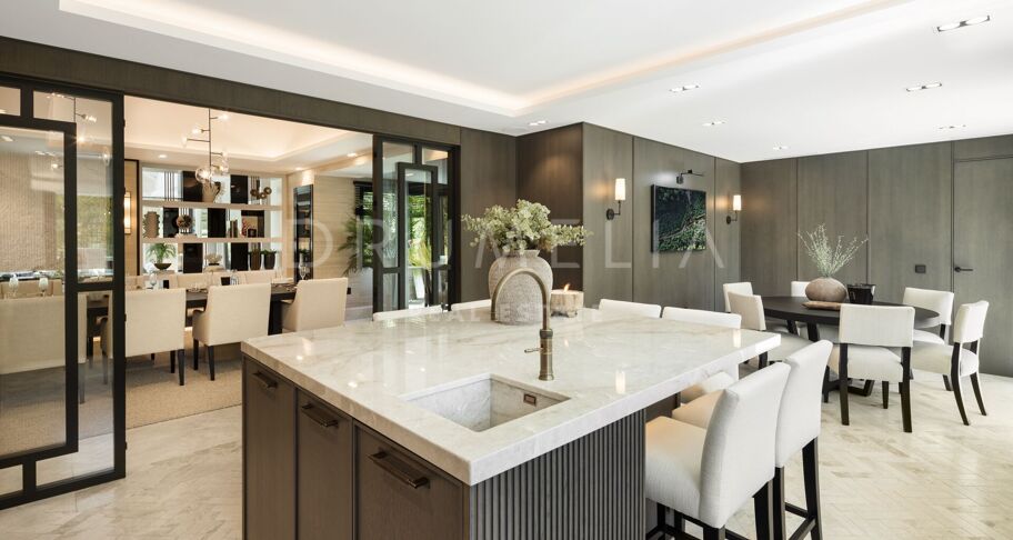 Villa Solstice - Wyjątkowa Willa Frontowa przy Polu Golfowym w Sercu Nueva Andalucía, Marbella