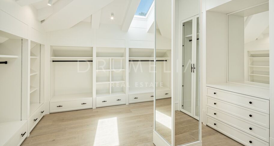 Villa Solstice - Wyjątkowa Willa Frontowa przy Polu Golfowym w Sercu Nueva Andalucía, Marbella