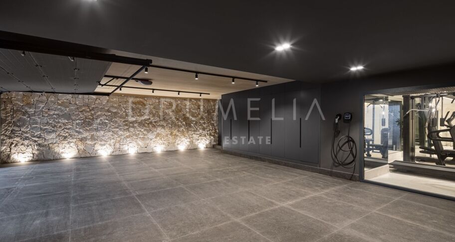 Villa Solstice - Wyjątkowa Willa Frontowa przy Polu Golfowym w Sercu Nueva Andalucía, Marbella