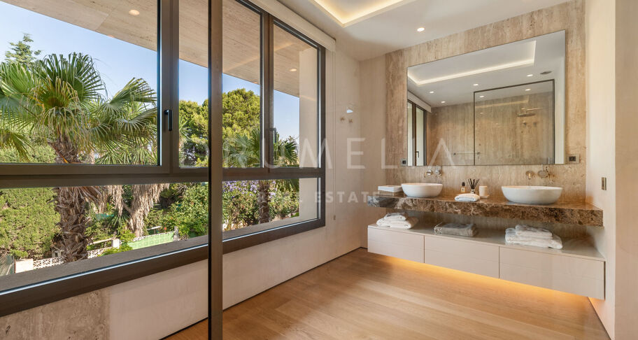 Zeitgemäße Luxusresidenz mit exklusivem Lifestyle und Annehmlichkeiten in Marbella, Golden Mile