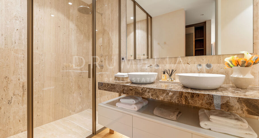 Zeitgemäße Luxusresidenz mit exklusivem Lifestyle und Annehmlichkeiten in Marbella, Golden Mile