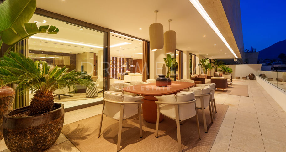 Zeitgemäße Luxusresidenz mit exklusivem Lifestyle und Annehmlichkeiten in Marbella, Golden Mile