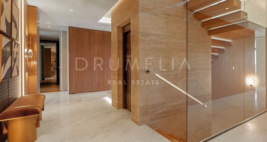 Zeitgemäße Luxusresidenz mit exklusivem Lifestyle und Annehmlichkeiten in Marbella, Golden Mile