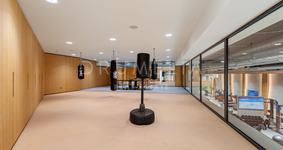 Zeitgemäße Luxusresidenz mit exklusivem Lifestyle und Annehmlichkeiten in Marbella, Golden Mile