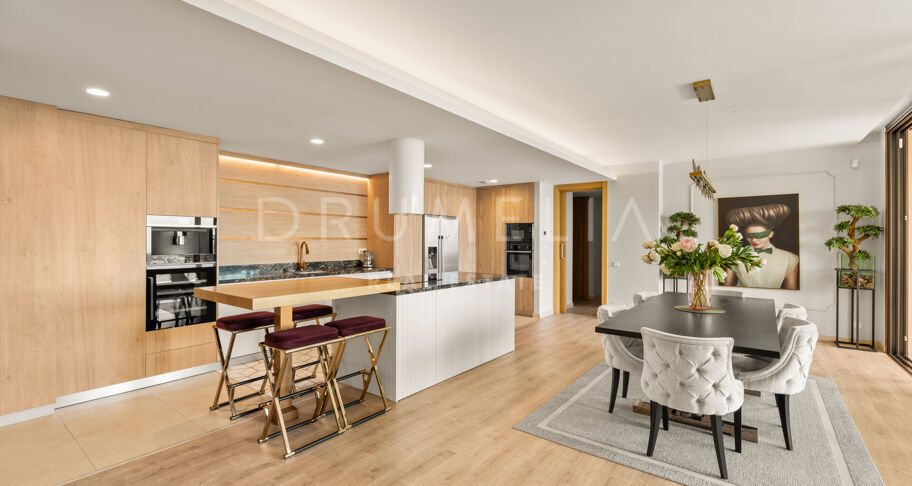 Luxuriöses, großzügiges Apartment mit Panoramablick aufs Meer in La Quinta, Benahavís