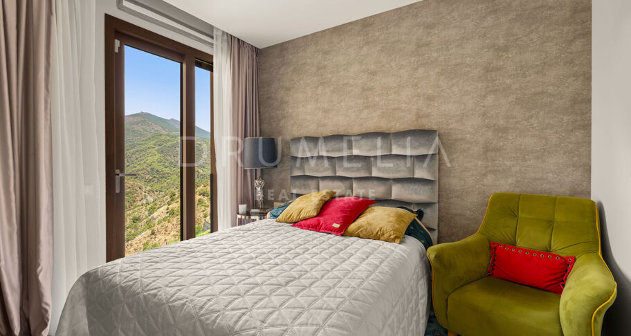 Luxuriöses, großzügiges Apartment mit Panoramablick aufs Meer in La Quinta, Benahavís